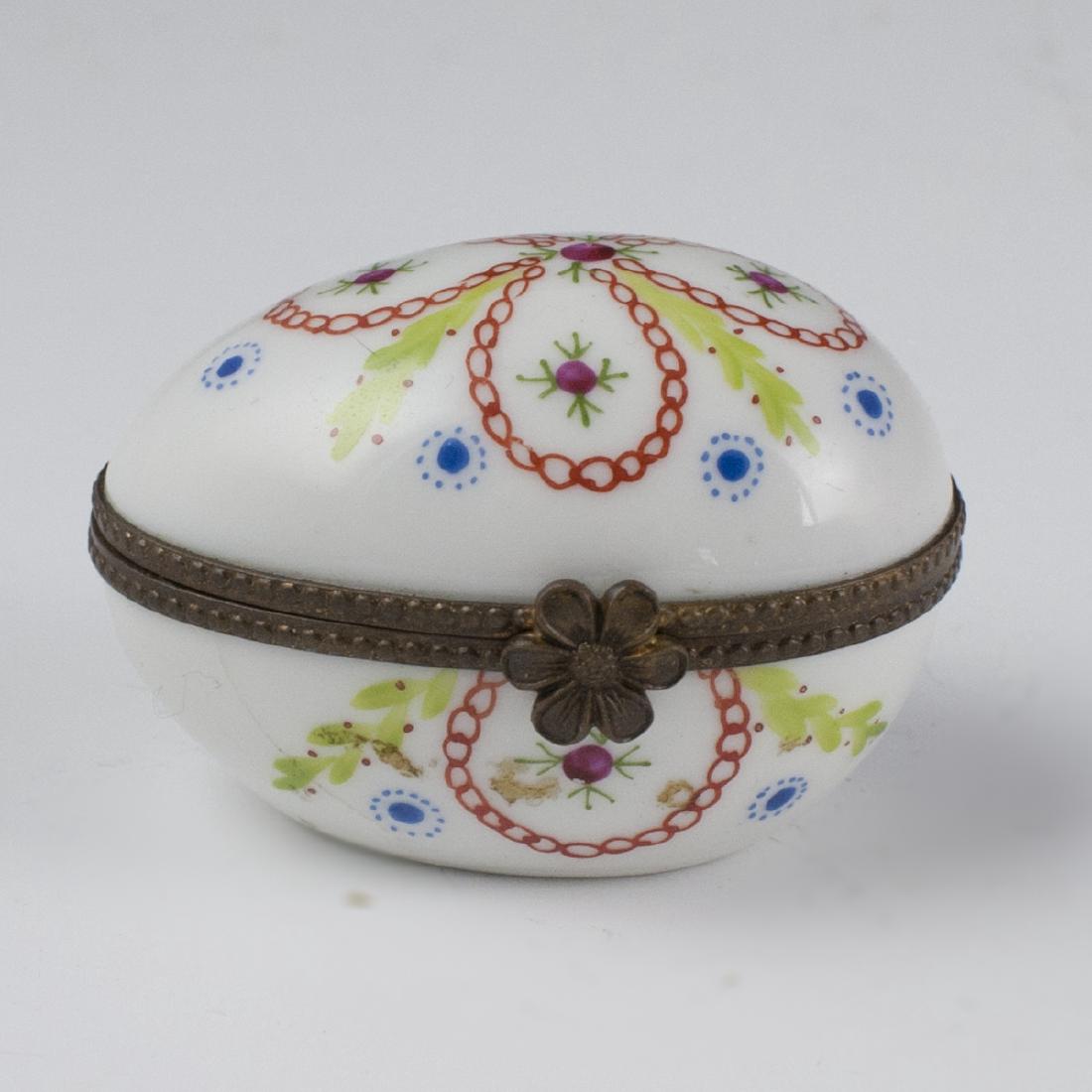 Parry & Vieille Limoges Porcelain Pill Box (1 of 4)