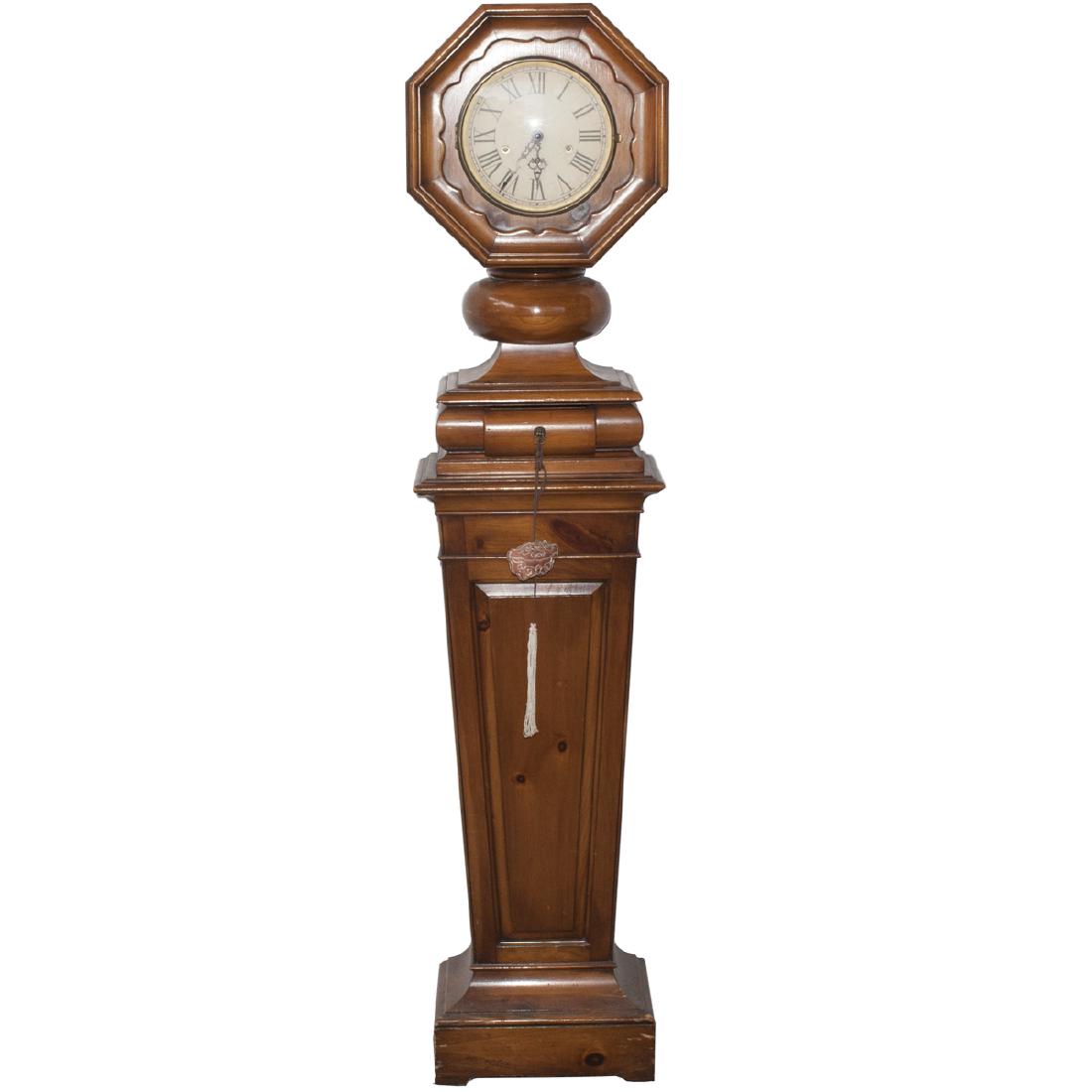 F. Mauthe Granddaughter Clock (1 of 5)