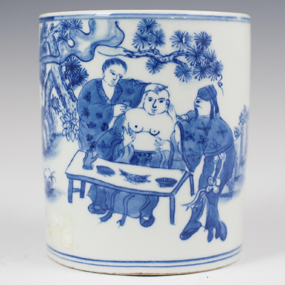 Chinese Porcelain Blue & White Brush Pot (1 of 4)
