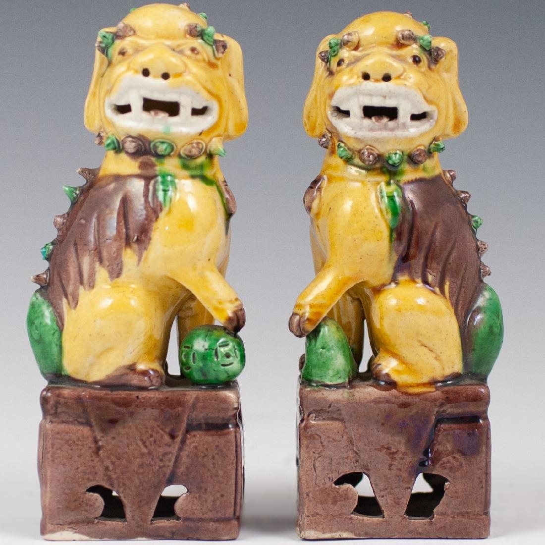 Chinese Sancai Glazed Porcelain Foo Dogs (1 of 5)