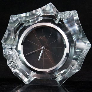 3146 Hoya Crystal Clock Feb 27 05 Dargate Auction Galleries In Pa