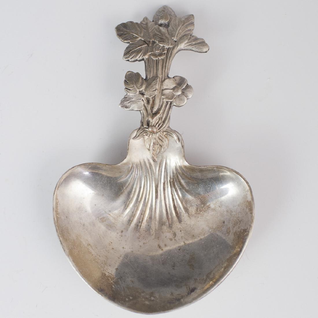 Christofle Silver Plated Strawberry Serving Spoon (1 of 7)