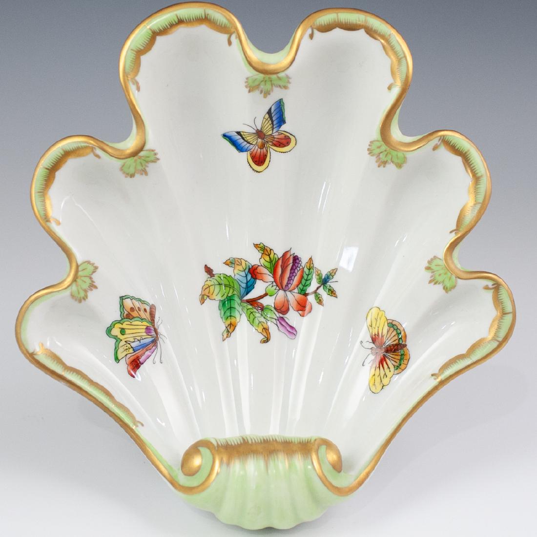 Herend Porcelain "Queen Victoria" Shell Dish