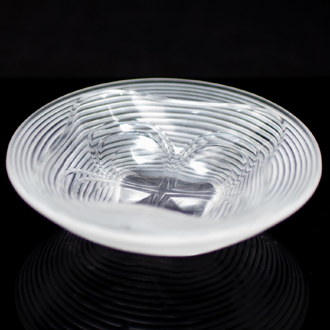 Lalique "Coquille" small dish (1 of 5)
