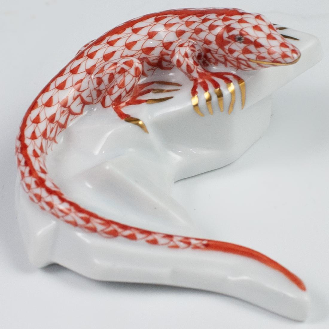 Herend Red Fishnet Lizard Figurine (1 of 3)