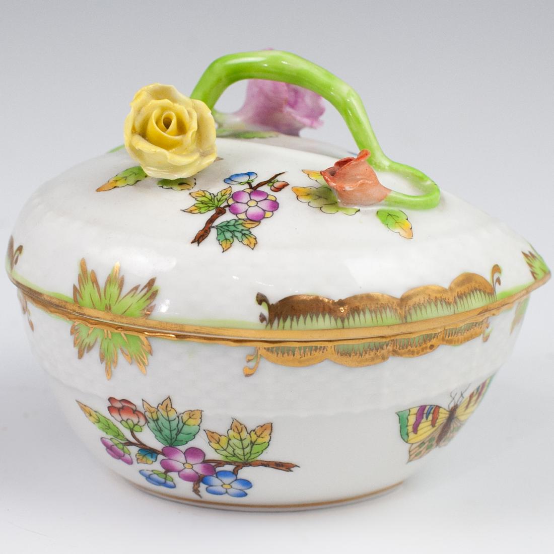 Herend Porcelain Queen Victoria Heart Box (1 of 4)