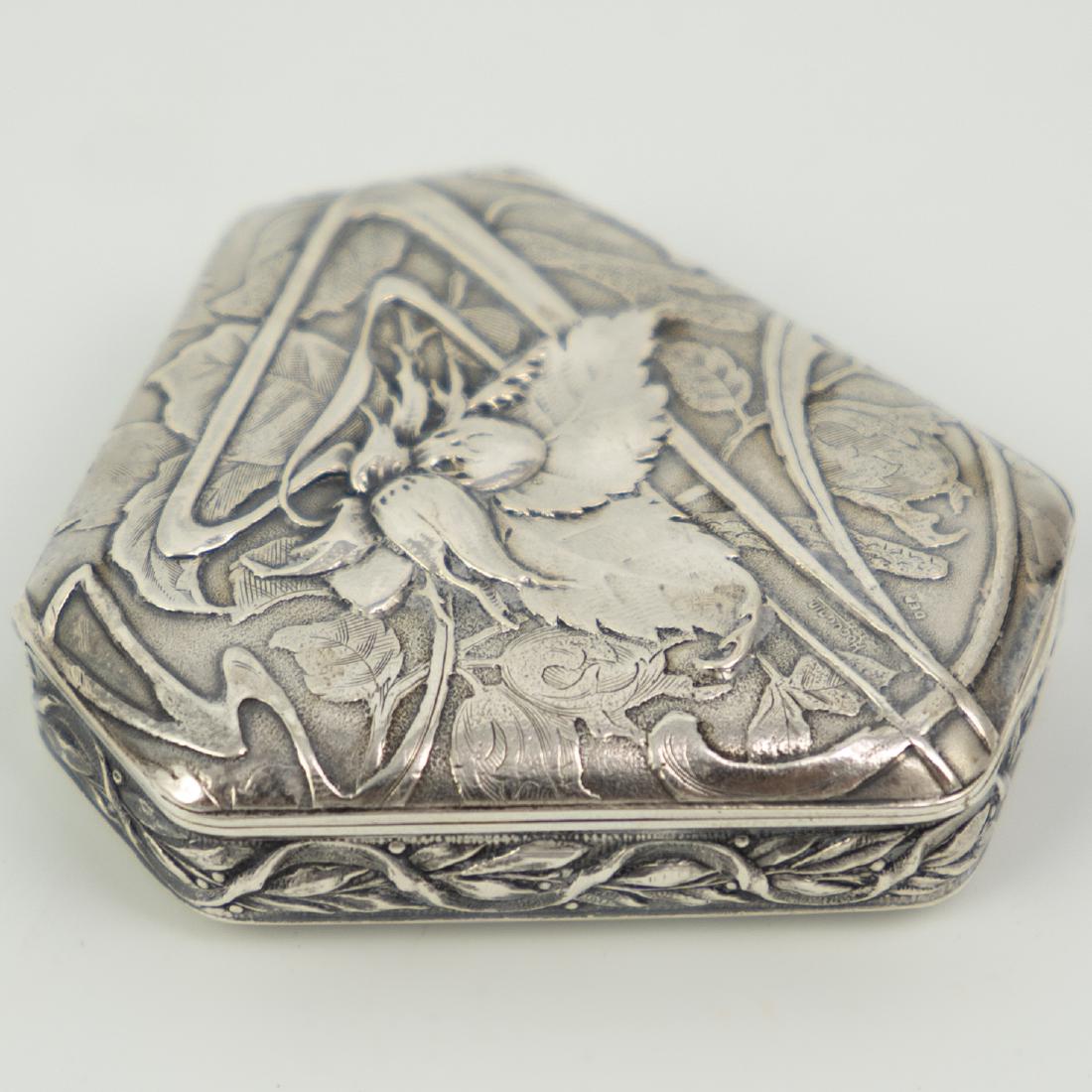 Art Nouveau 800 Silver Pill Box (1 of 5)