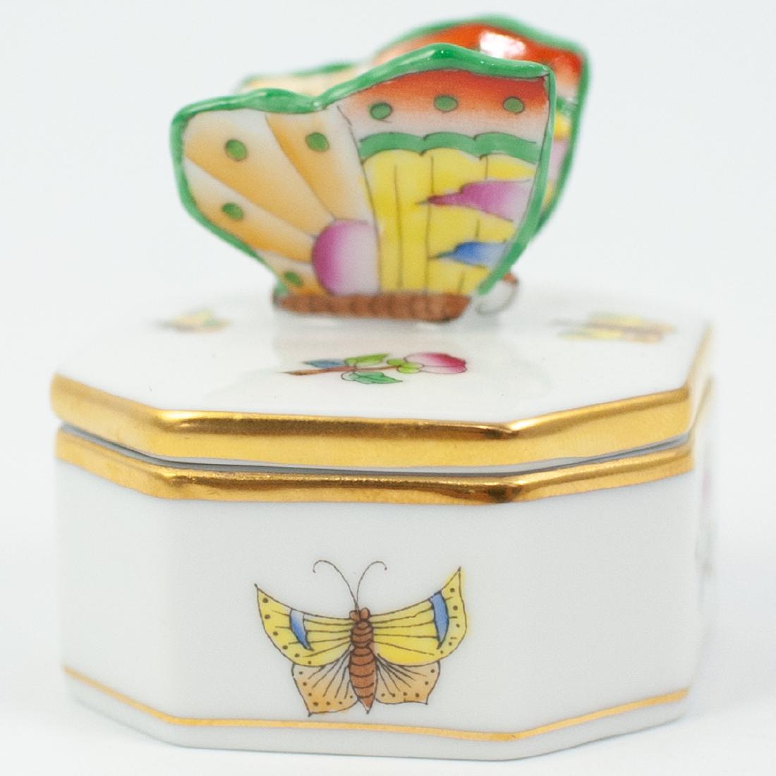 Herend "Queen Victoria" Porcelain Box (1 of 3)