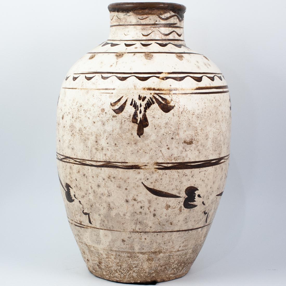 Chinese Ming Dynasty Cizhou Ceramic Jar (1 of 6)