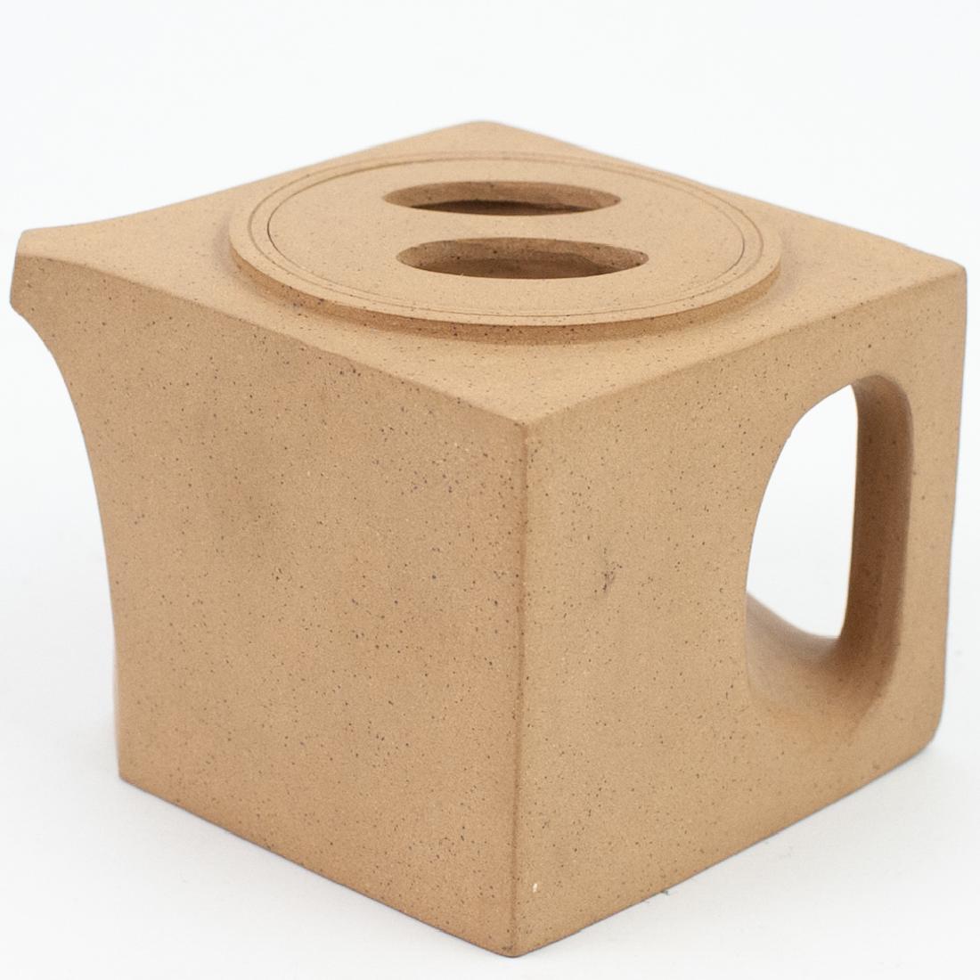 Chinese Yixing Zisha Clay Teapot (1 of 4)