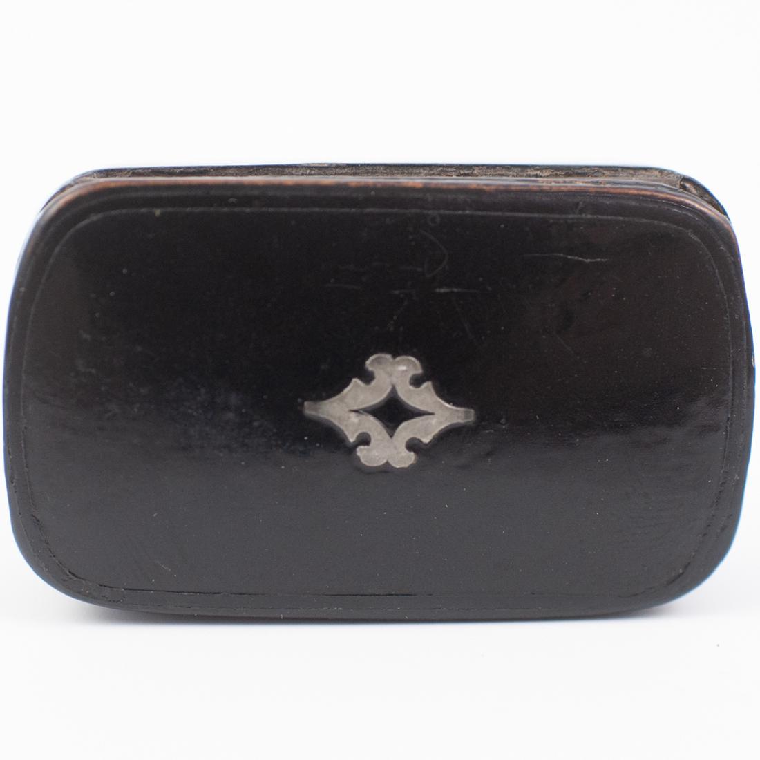 Lacquered Papier Mache Snuff Box (1 of 2)