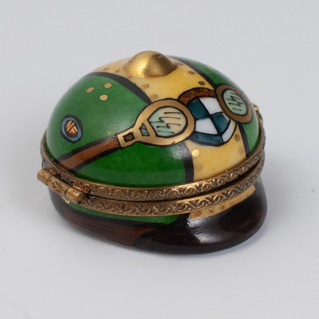Rochard Limoges Porcelain Pill Box (1 of 4)