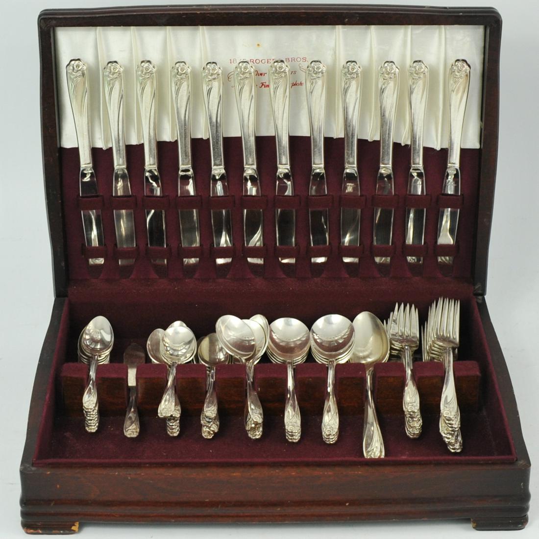 (71 Pc) Rogers Bros. Silver Plated Flatware (1 of 6)