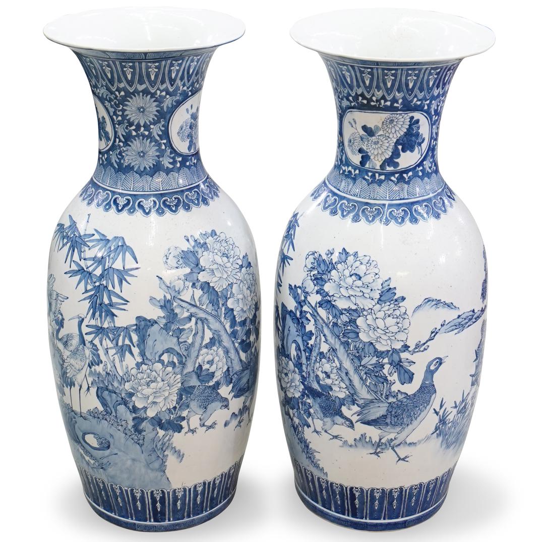 Pair of Chinese Blue and White Vases (1 of 9)
