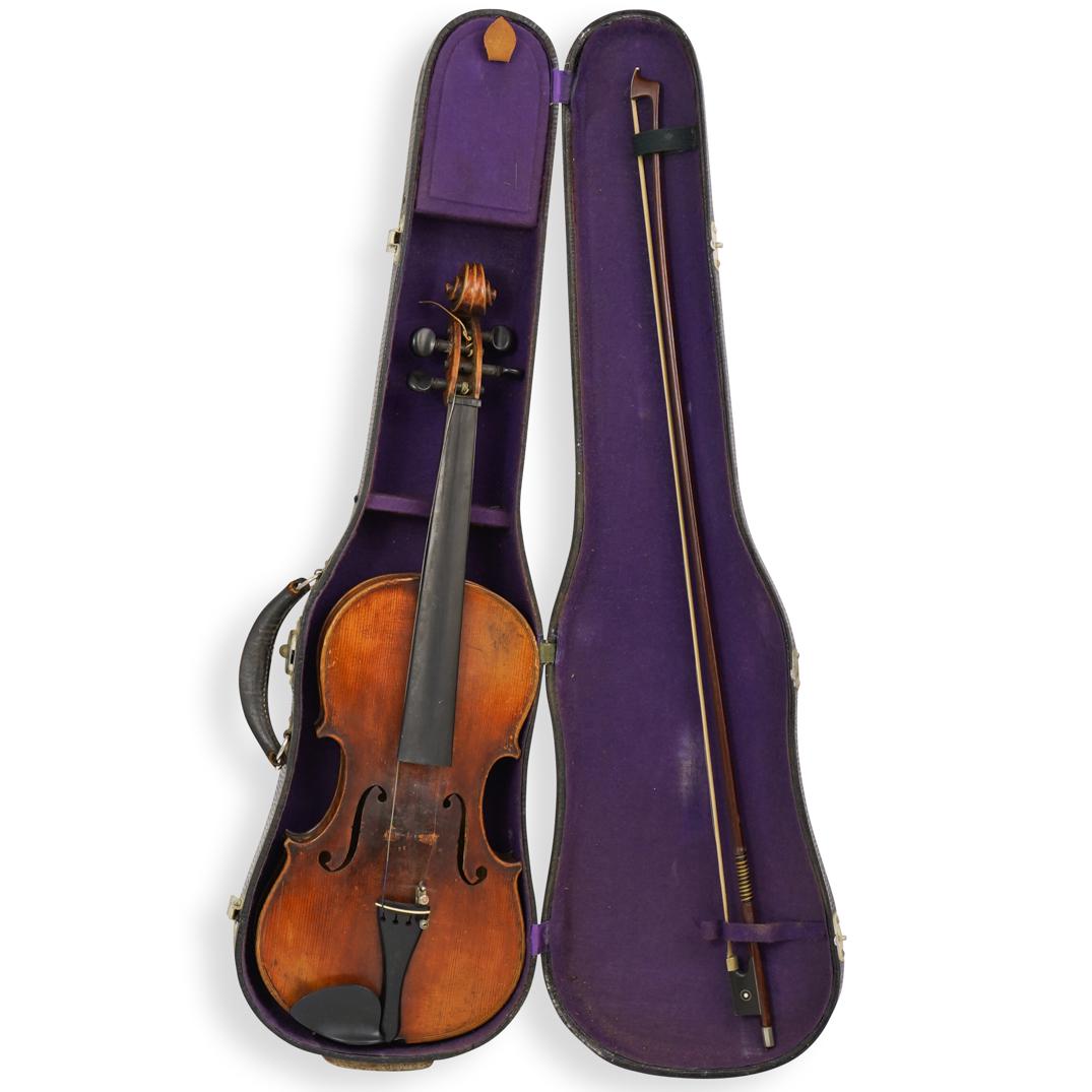 Antonius Stradivarius Violin (1 of 5)