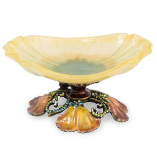 Jay Strongwater Glass Shell Soap Dish: DESCRIPTION: Jay Strongwater Glass, Enamel, & Swarovski Crystals Shell Shaped Soap Dish. Marked along the underside "Jay Strongwater"CIRCA: 21st Cent.DIMENSIONS: 3" tall - Dish 5.5" x 4"CONDITION:
