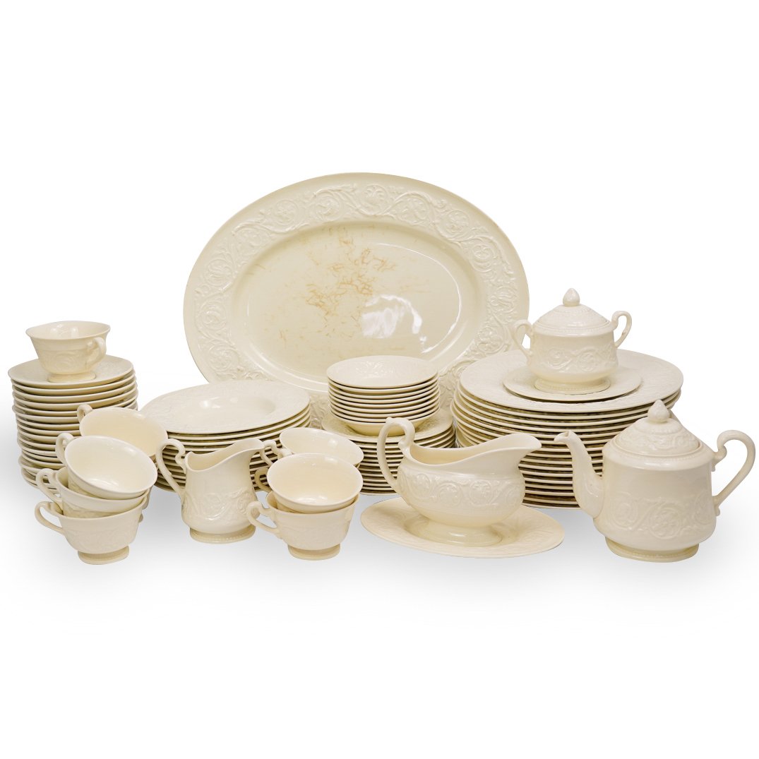 (84 Pc) Wedgwood of Etruria Dinner Service (1 of 7)