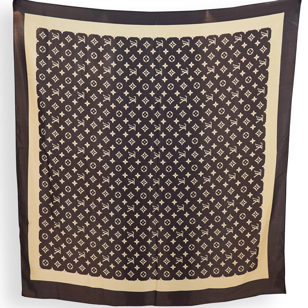 Louis Vuitton Silk Scarf (1 of 3)