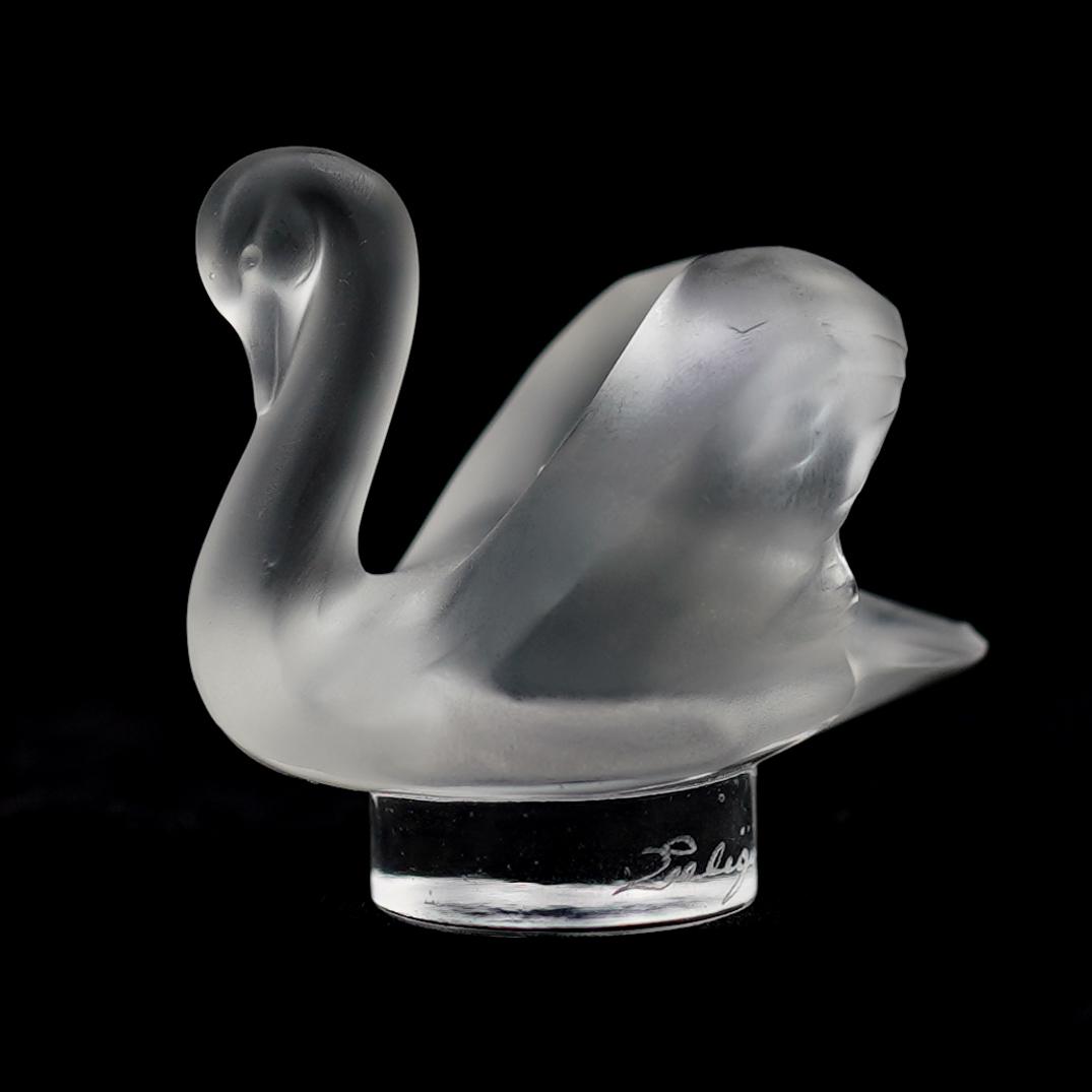 Lalique "Swan" Paperweight (1 of 2)