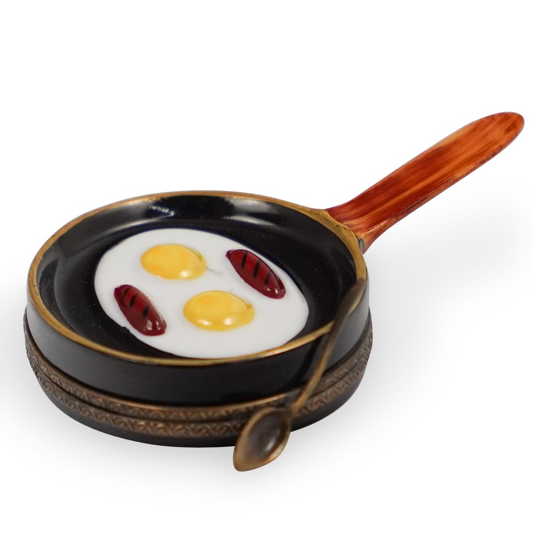 Limoges Porcelain Pill Box (1 of 5)