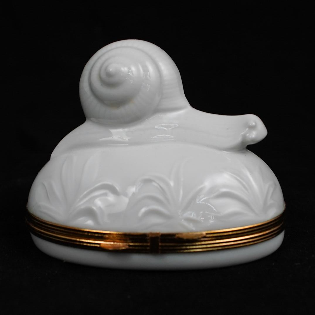 Chamart Limoges Porcelain Trinket Box (1 of 2)