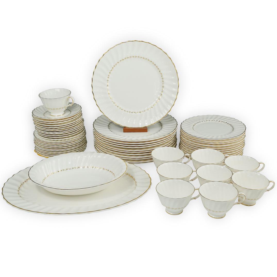 (59 Pc) Royal Doulton "Adrian" Dinner Service (1 of 6)