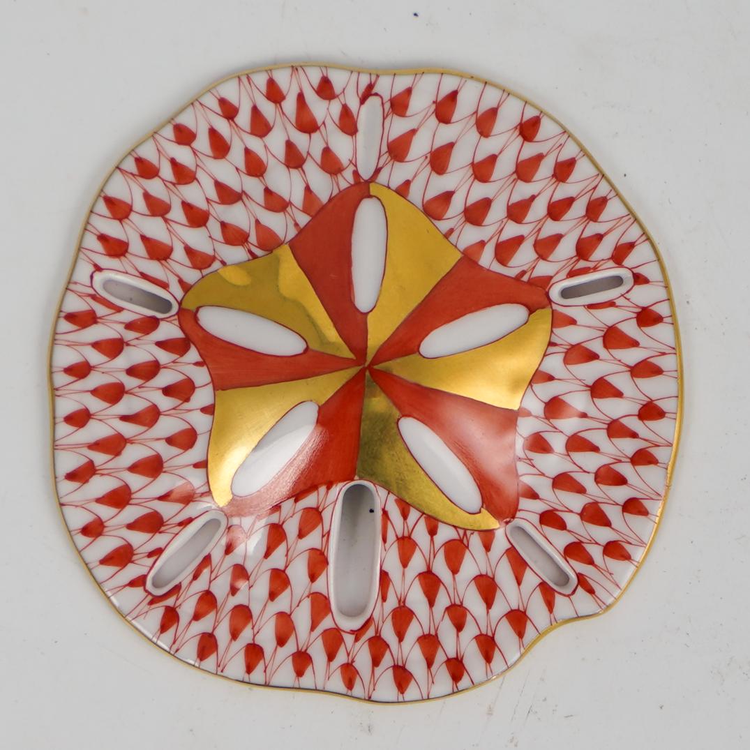 Herend Fishnet Sand Dollar (1 of 2)