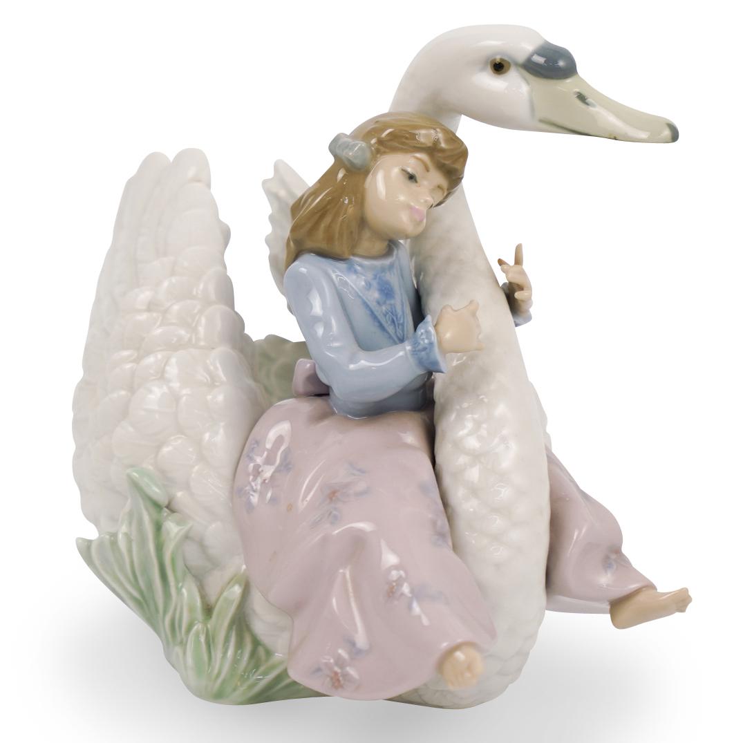 Lladro "Swan Song" Figurine (1 of 6)