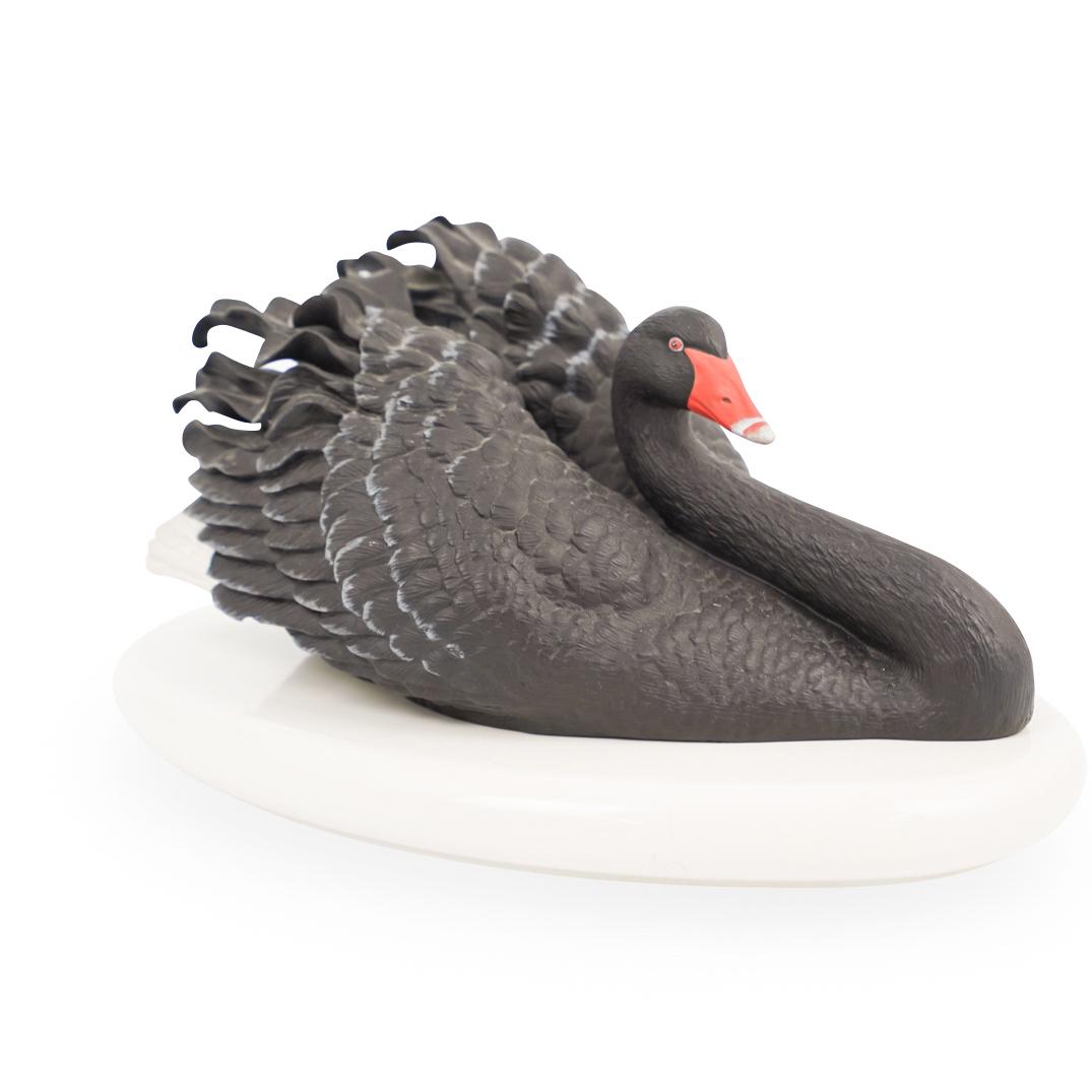 Franklin Mint Bisque Porcelain Swan (1 of 3)