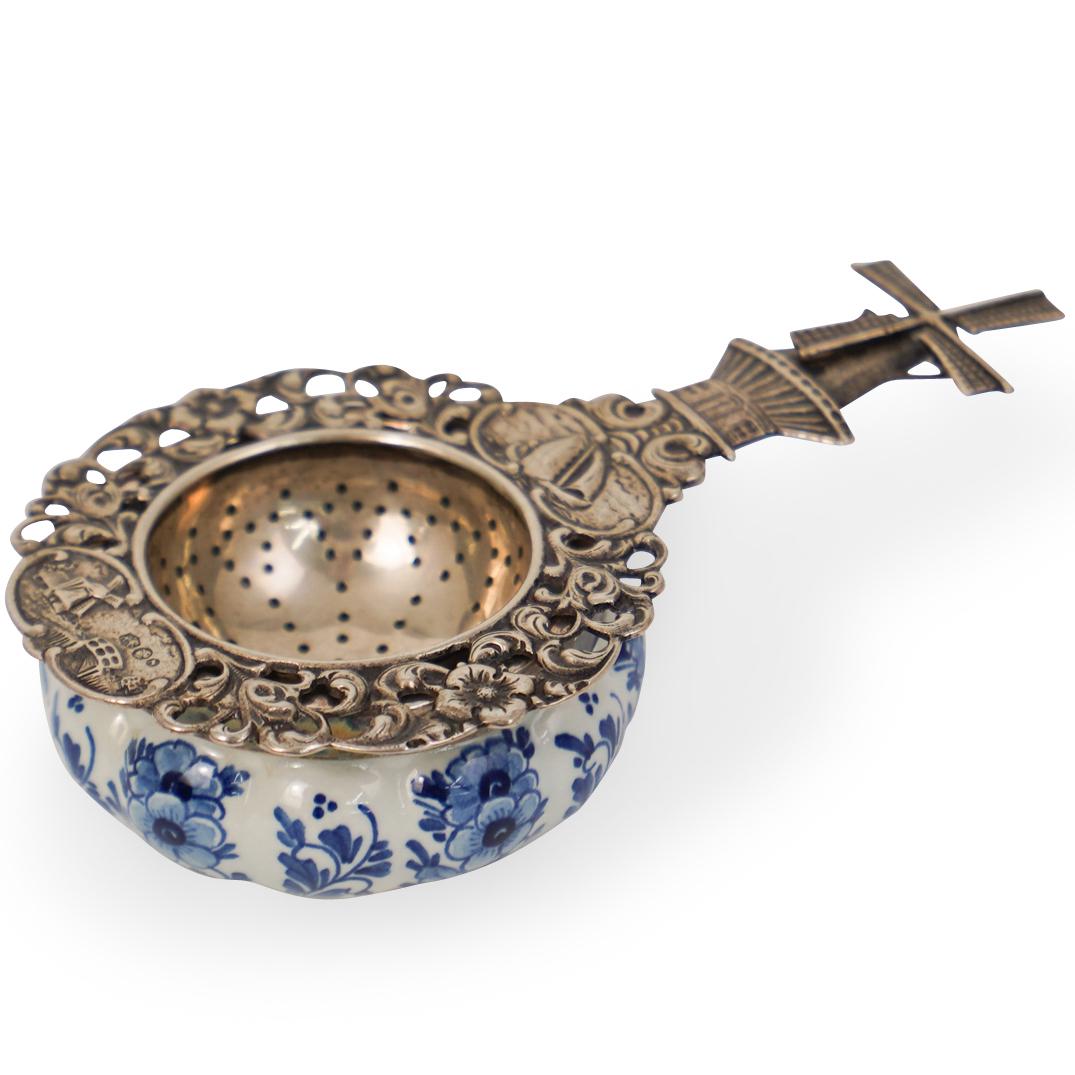 Delfts Porcelain Tea Strainer Set (1 of 6)