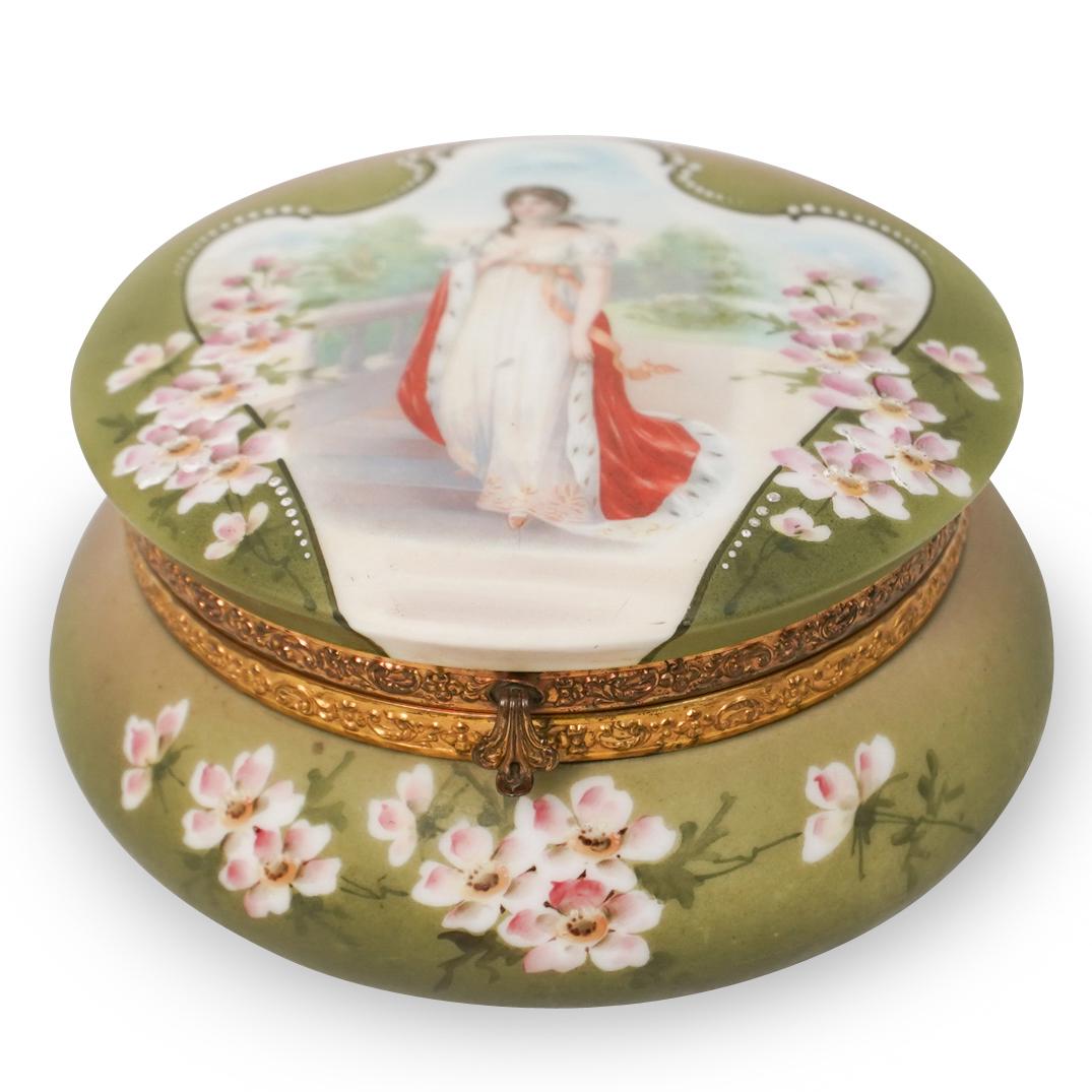 C. F. M. Co Nakara Wavecrest Dresser Box (1 of 4)