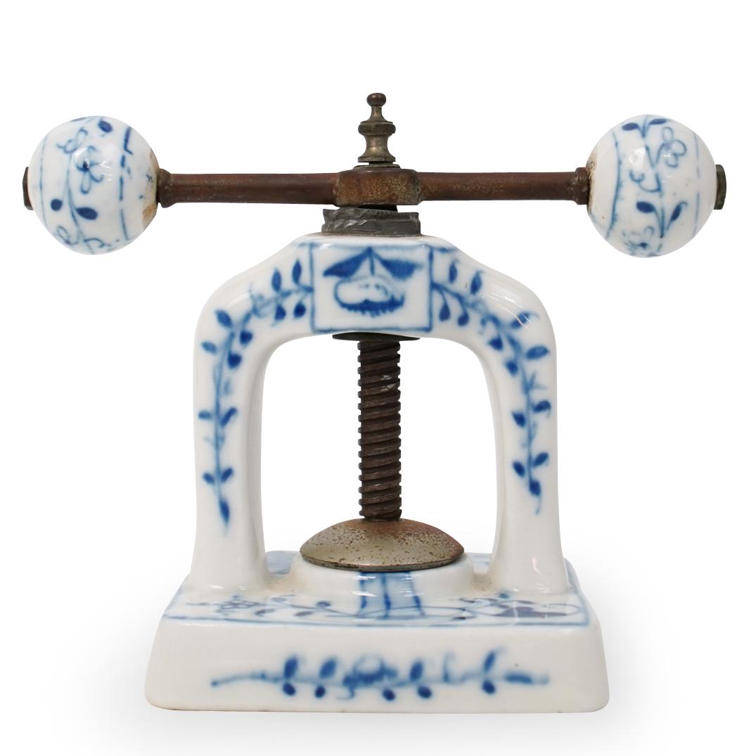 Antique Meissen Porcelain Blue Onion Nutcracker (1 of 4)