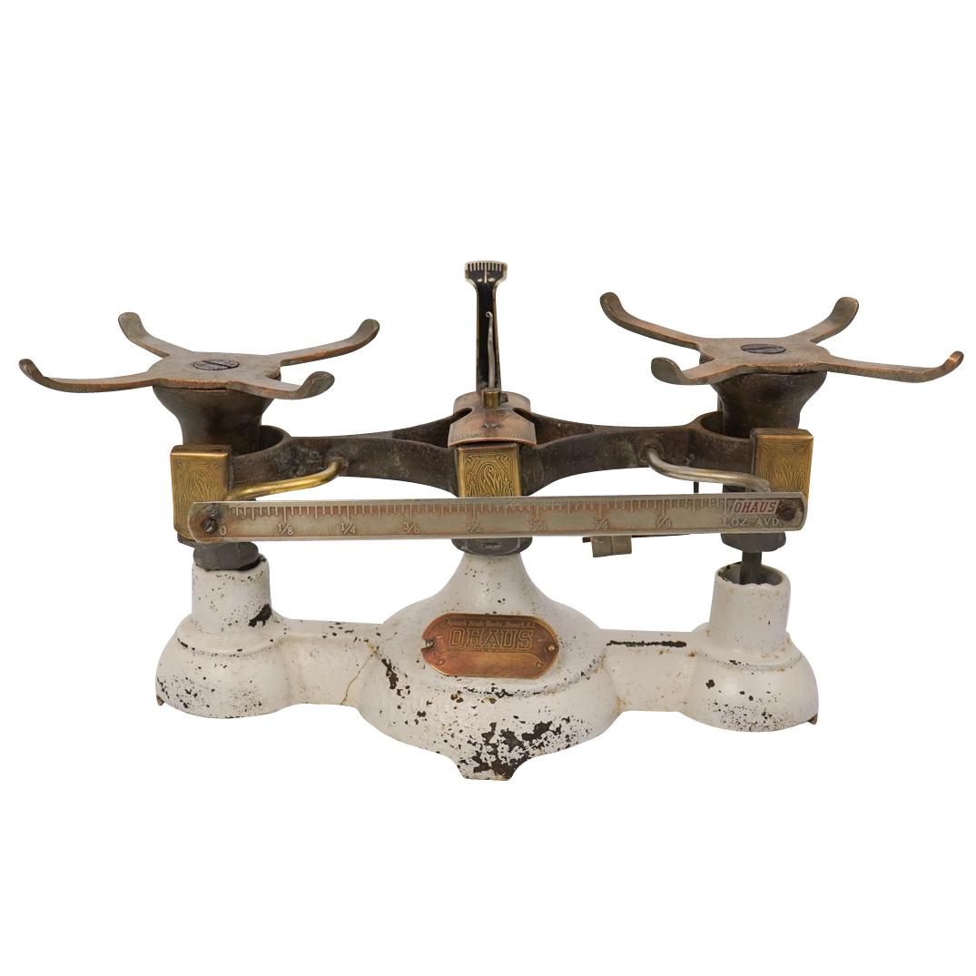 Vintage Cast Iron Pharmacy Scale (1 of 4)