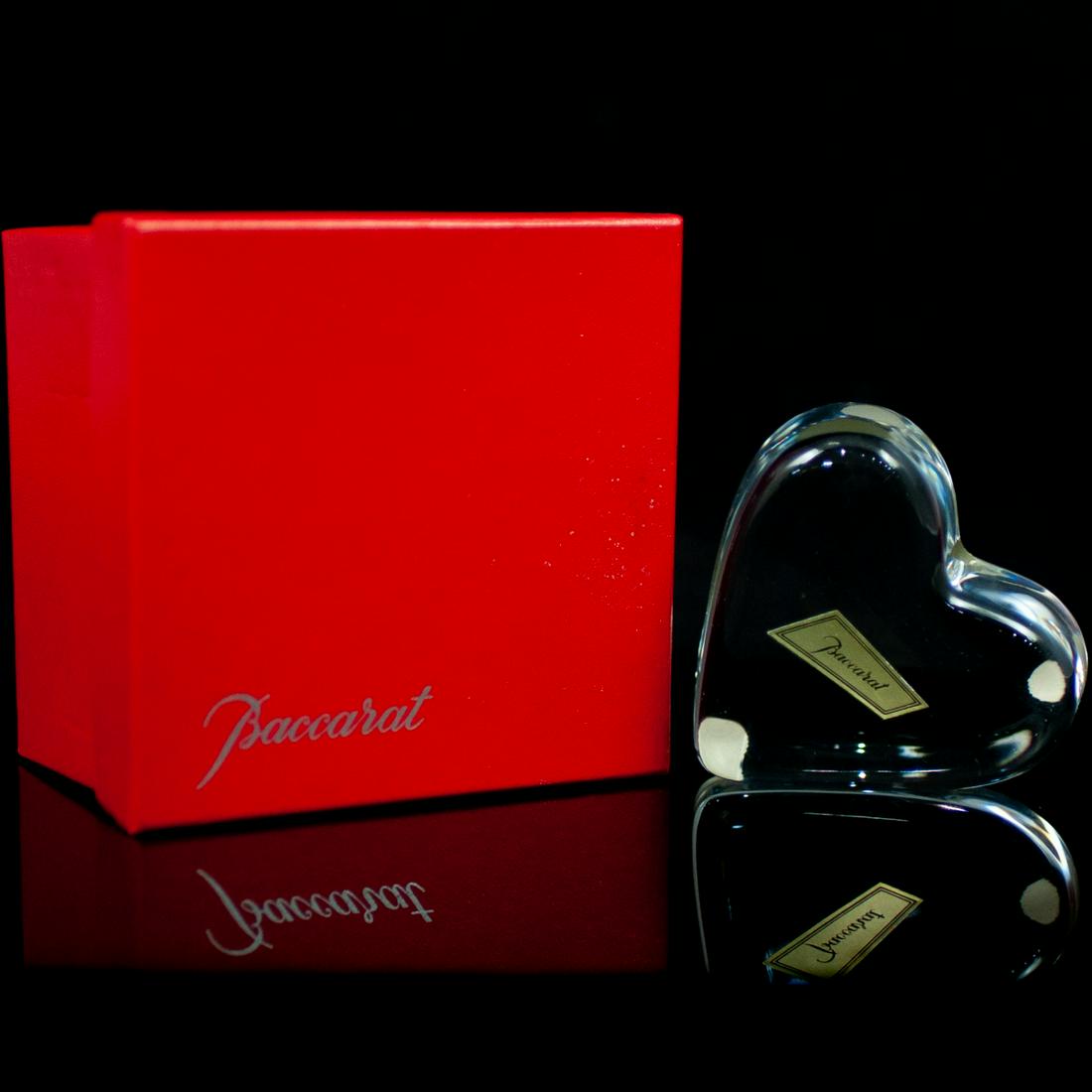 Baccarat Crystal Heart Paperweight (1 of 2)