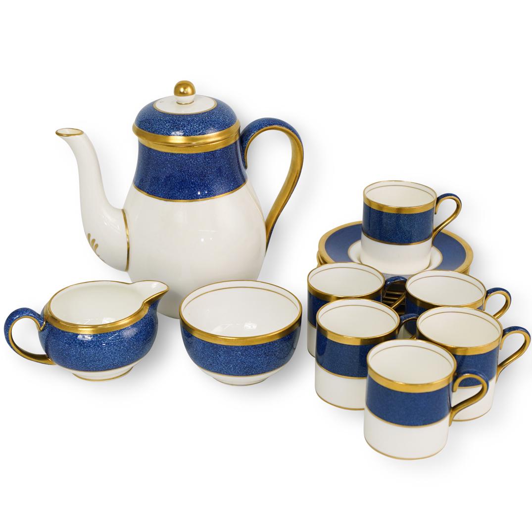 (15 Pc) Wedgwood Porcelain Tea Service (1 of 3)