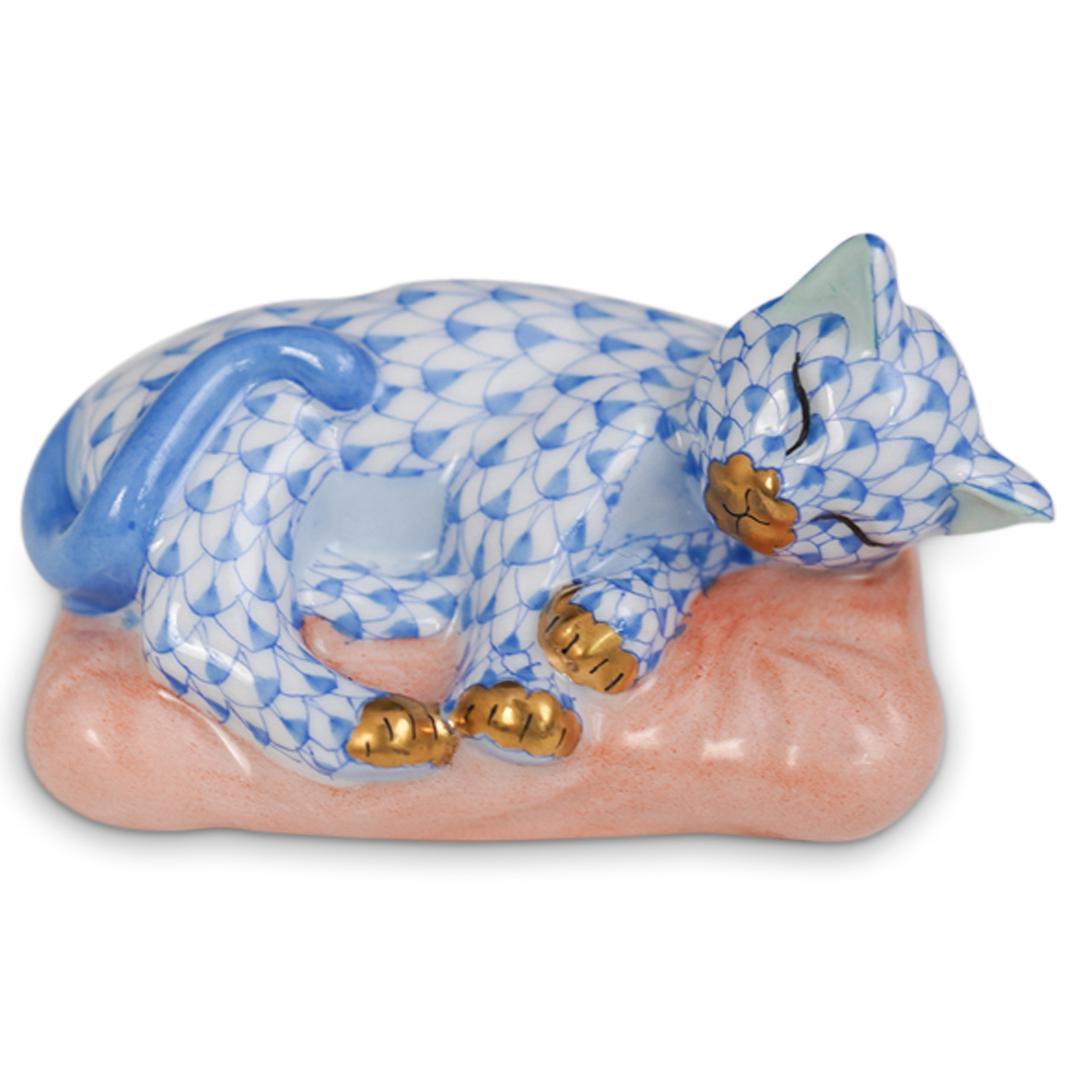 Herend Fishnet Sleeping Cat (1 of 3)
