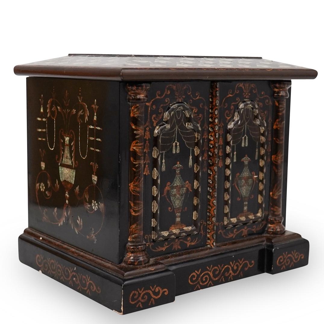 Chinese Landmark Lacquered Box (1 of 7)