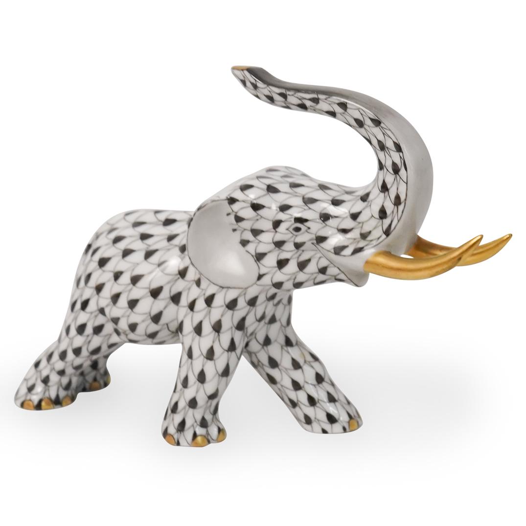 Herend Fishnet Elephant Porcelain (1 of 4)