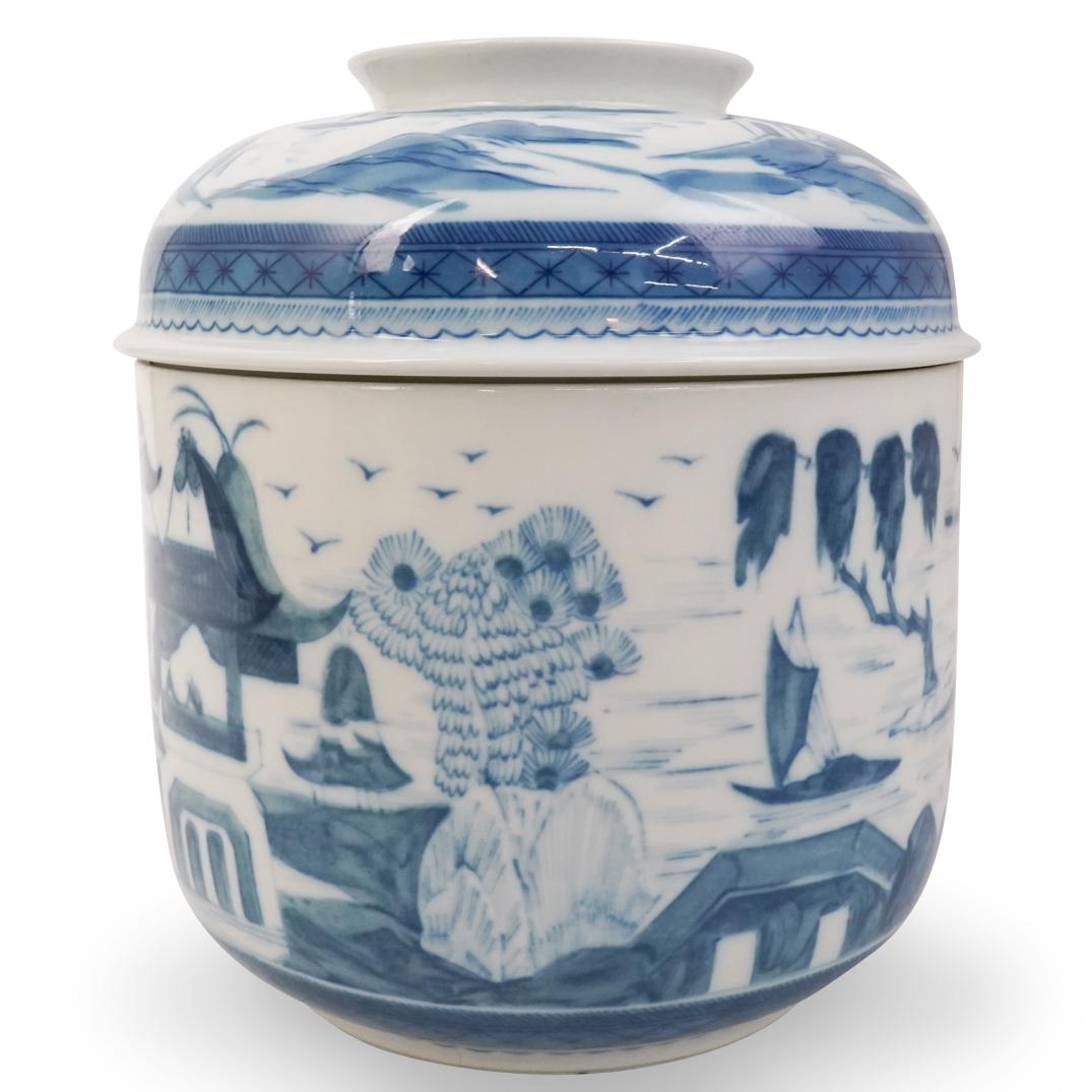 Mottahedeh Porcelain Lidded Jar: DESCRIPTION: Mottahedeh lidded jar composed of porcelain, depicts a Chinese traditional landscape scenery. CIRCA: 20th Century ORIGIN: Portugal DIMENSIONS: H 9.5" x W 8.0" CONDITION: Great condition. 