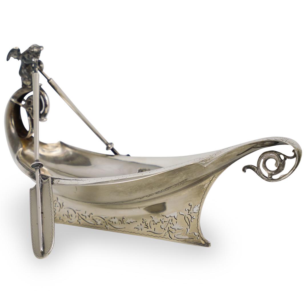 Gorham Sterling Silver Gravy Boat (1 of 7)