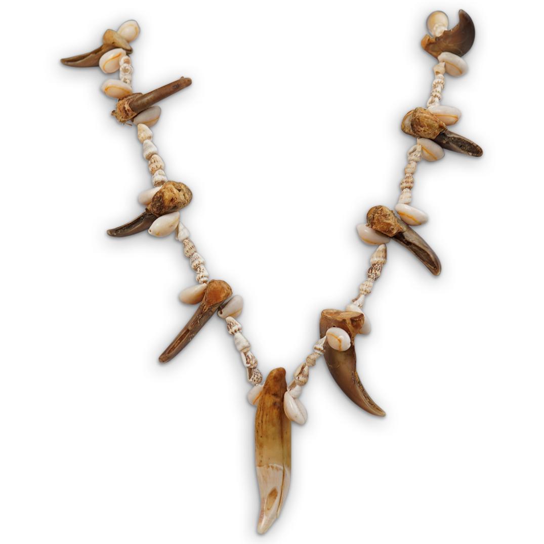 Vintage Native American Bear Claw & Shell Necklace (1 of 4)