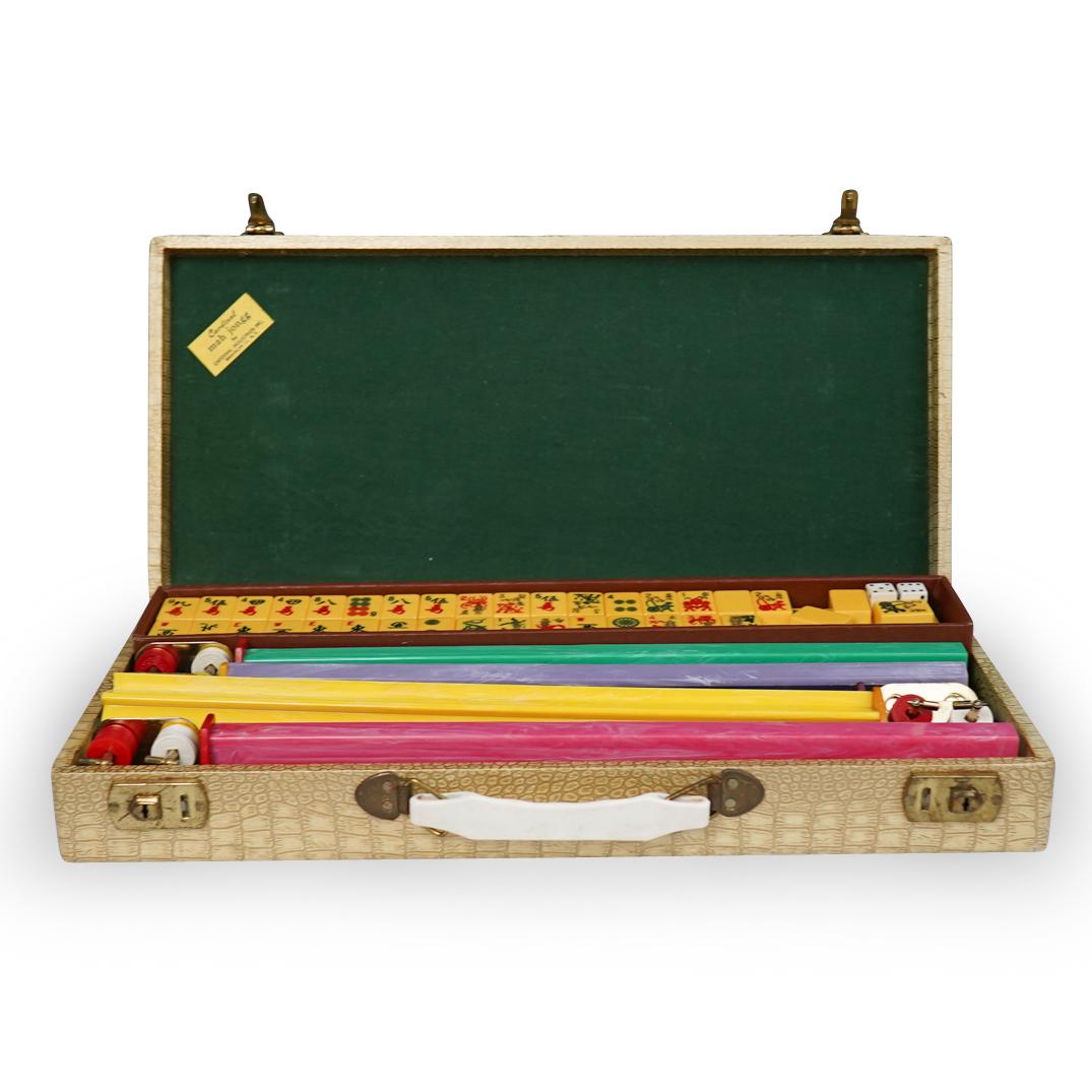 Cardinal Mah Jongg Set (1 of 5)