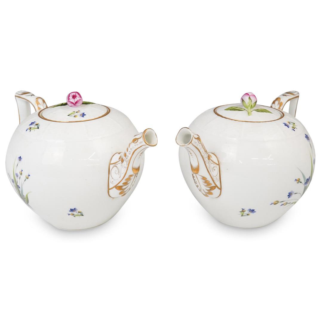 (2 Pc) Herend Porcelain " Bermudiana" Tea Pots (1 of 6)