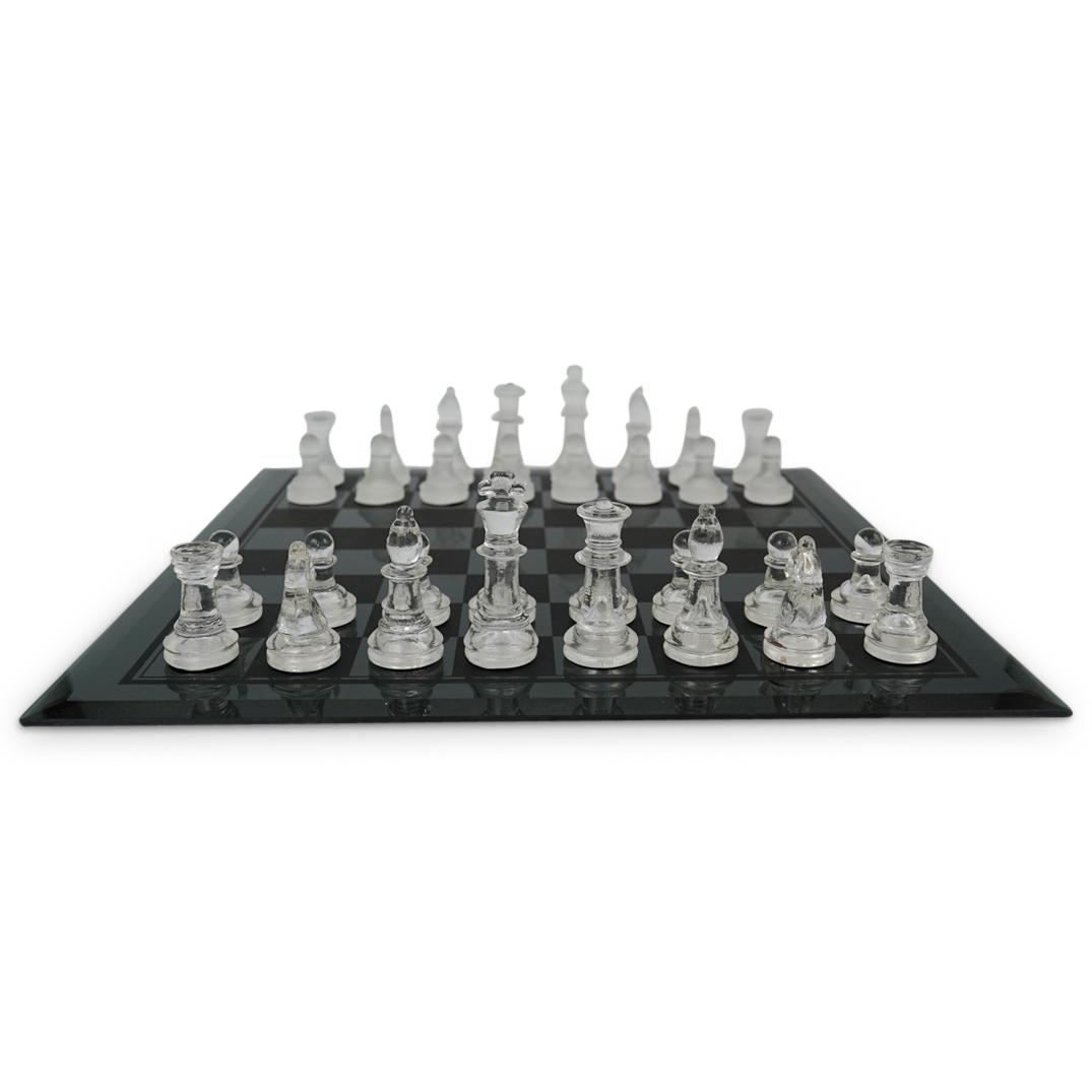 Harbour League Checkmate Glass Chess Set (1 of 3)