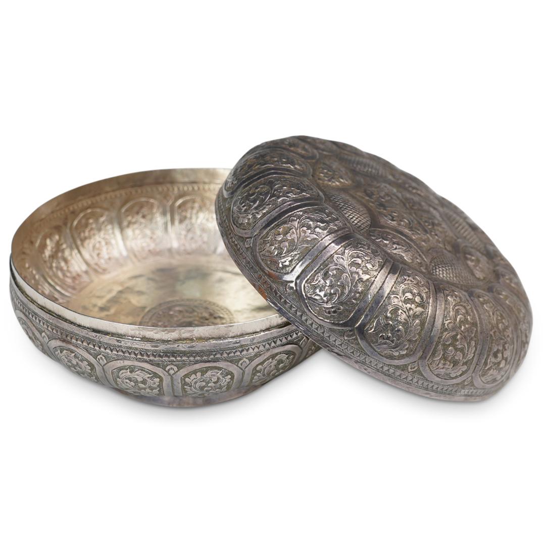Burmese Silver Round Lidded Box (1 of 5)
