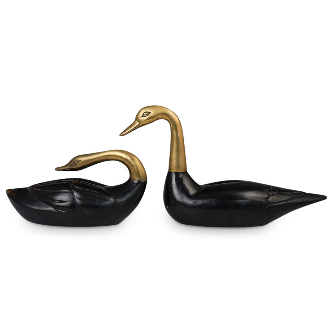 (2 Pc) Dolbi Cashier Duck Sculptures (1 of 5)