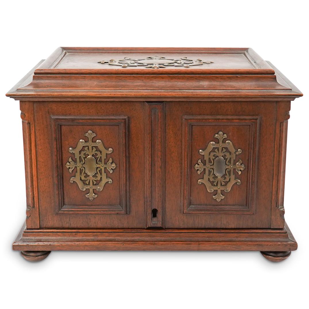 Antique French Carved Wood Cigar Box (1 of 6)