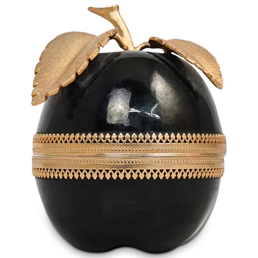 Decorative Figural Apple Table Lighter (1 of 7)