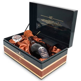 Courvoisier VOC Fine Cognac X Baccarat: DESCRIPTION: Courvoisier VOC Cognac in a crystal Baccarat bottle. Marked: Extra Courvoisier VOC, 0.75L Includes original box and pamphlet. CIRCA: 20th Cent. ORIGIN: France DIMENSIONS: H: 5.25" x W: