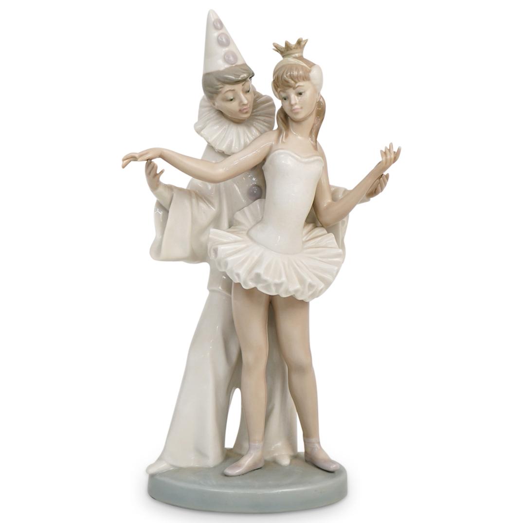 Lladro "Carnival Couple" Porcelain Figurine (1 of 12)